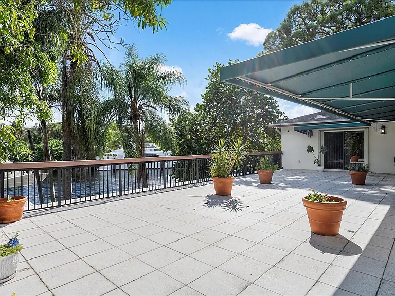 1240 SW 14th Ave — Photo 38