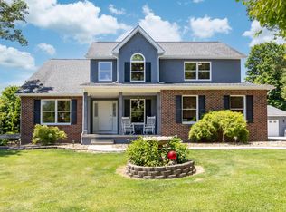 25 Waters Edge, Hebron, OH 43025