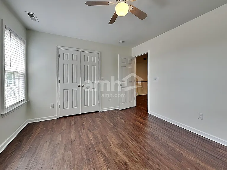 121 Hampton Lake Dr — Photo 29