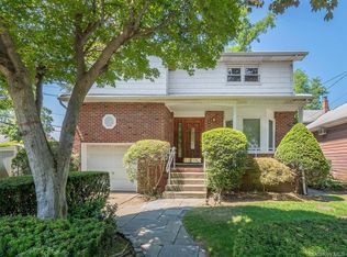 45 Inwood Rd, Port Washington, NY 11050