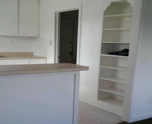 Entry Way To The Kitchen