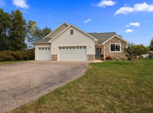 412 Eagle Ridge Ct, Saint Joseph, MN 56374