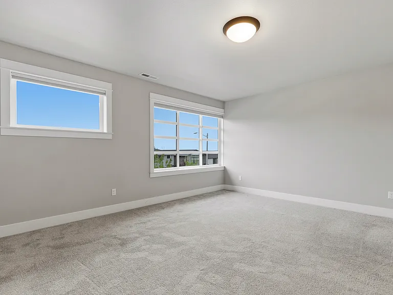1118 SW Dottie Ct — Photo 11