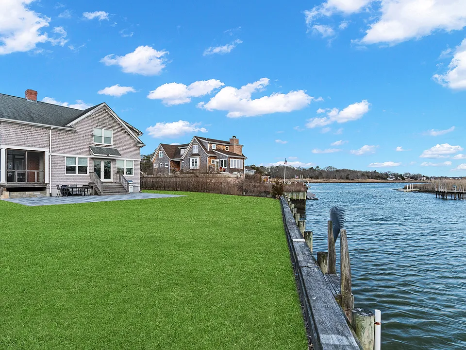 8 Hyler Dr