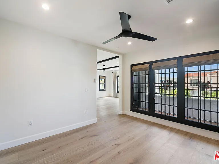458 N Sierra Bonita Ave #460 — Photo 37