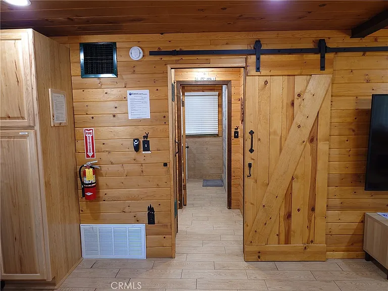 787 Georgia St — Photo 14