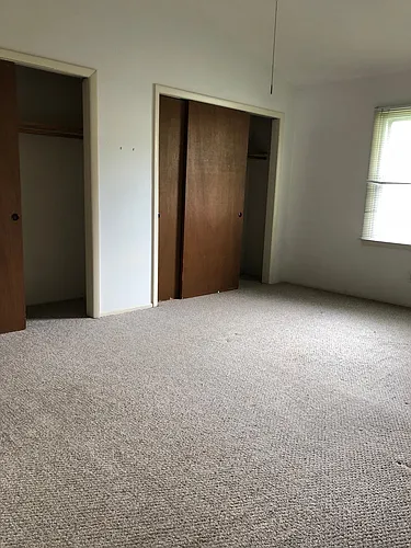 327 M St Photo 1