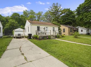 2621 Eisenhower Dr, Racine, WI 53405