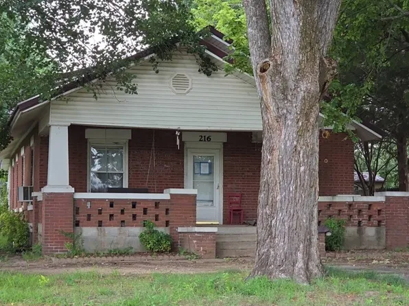 216 S Dowell Ave, Tuckerman, AR 72473
