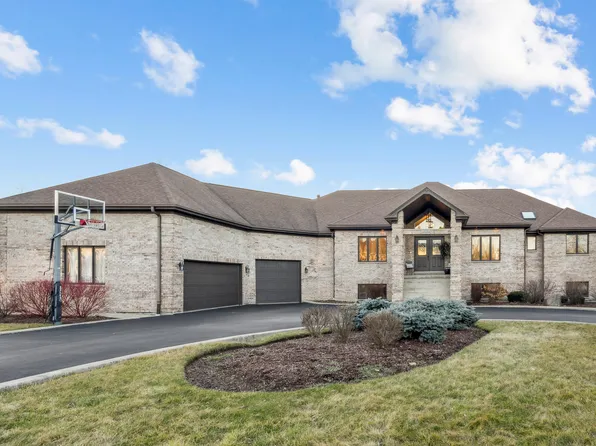 14N682 Timber Ridge Dr, Elgin, IL 60124