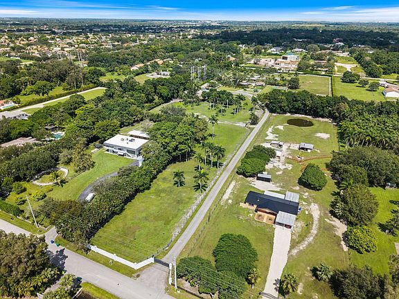 2nd image of 14501 Mustang Trail