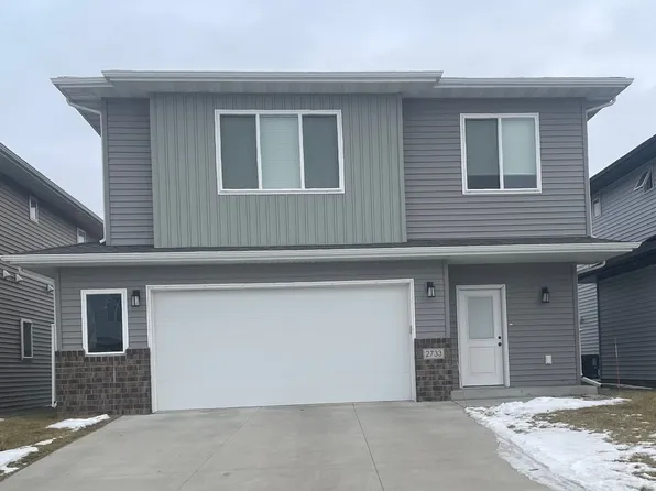 2733 12th St W, West Fargo, ND 58078