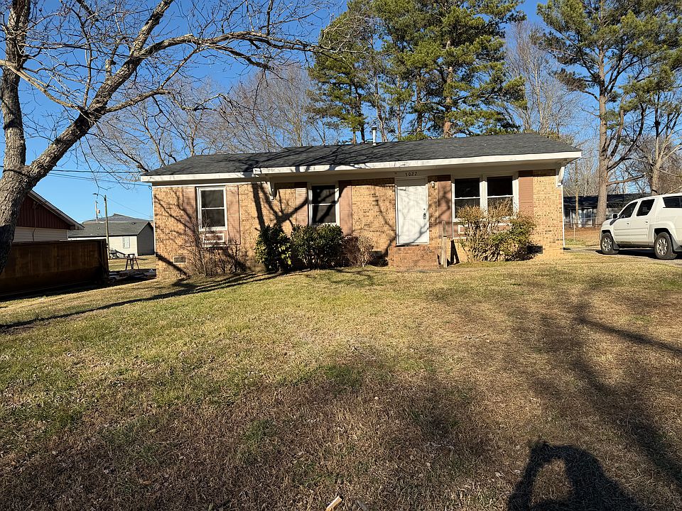 1st image of 3027 Crawford Ave