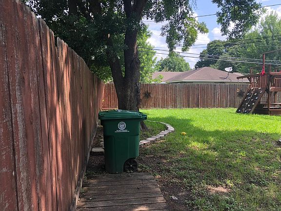 3rd image of 7938 Longridge Dr