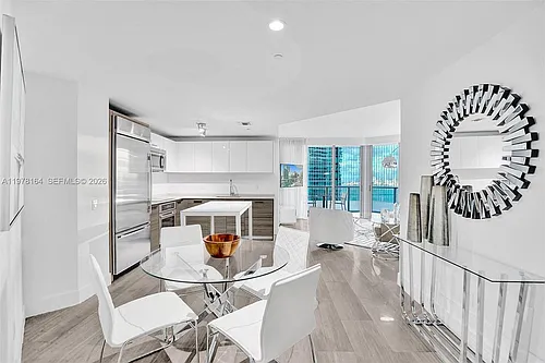 1300 Brickell Bay Dr #2702 Photo 1