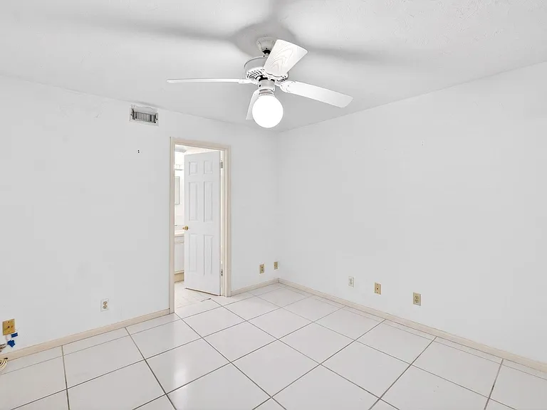 3901 S Flagler Dr #901 — Photo 13