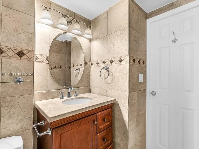 220 Kings Point Dr #314 — Photo 16
