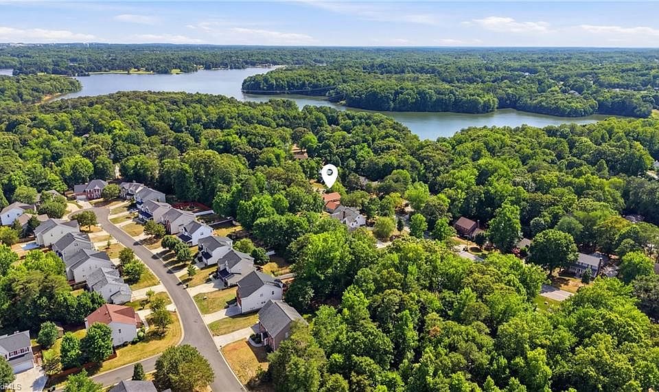 1st image of 4518 Oak Hollow Dr