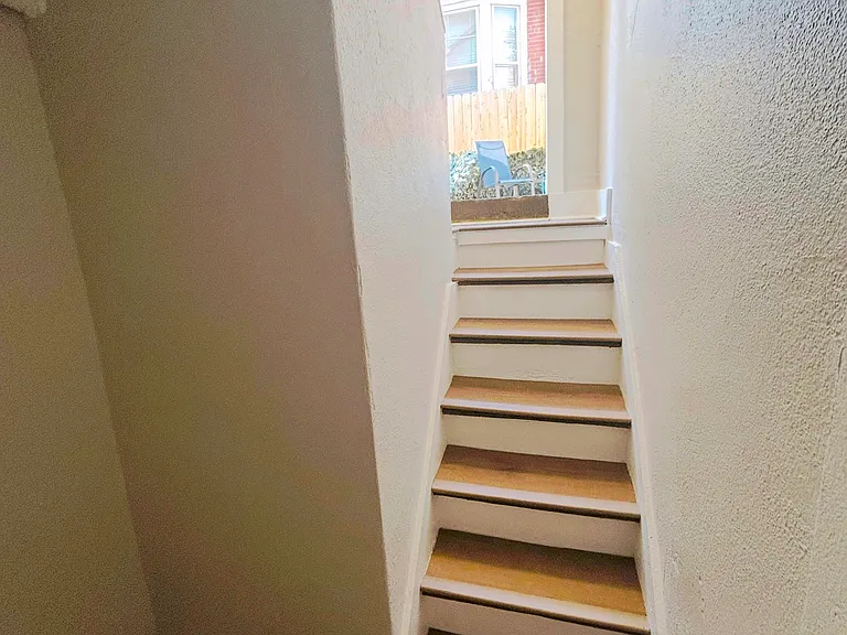 1109 N Emerson St #5 — Photo 5