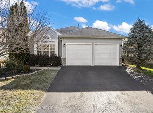 37 Rochford Dr, Manchester, NJ 08759