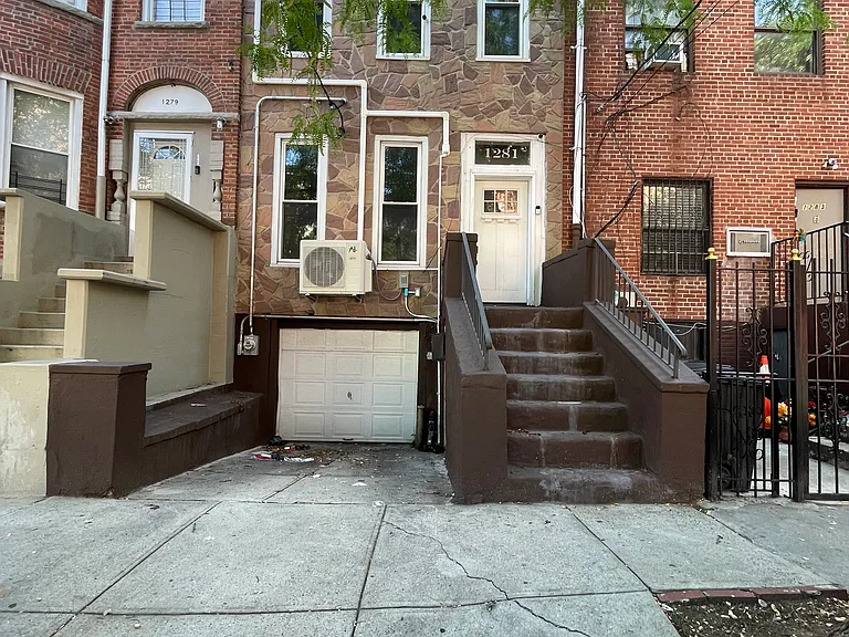 1281 Union Ave — Photo 38