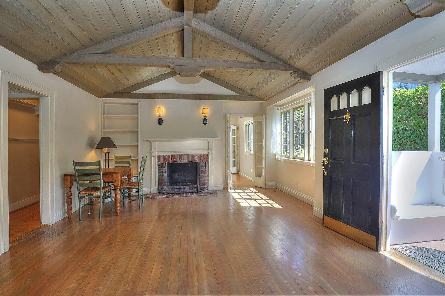 2 bed, 2.5 bath, 1116 sqft, $6,500 — Photo 4