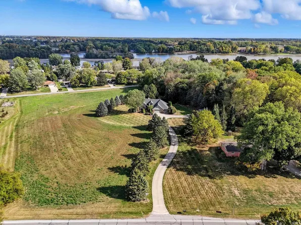 13234 Leo Rd, Leo, IN 46765