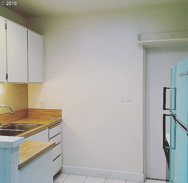 Unit 1 kitchen