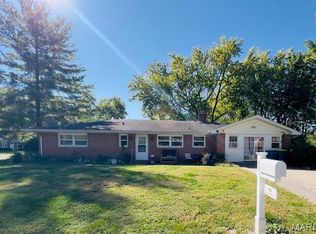 13 Carolyn St, Glen Carbon, IL