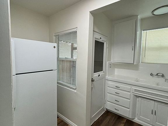 4th image of 3864 45th St #0