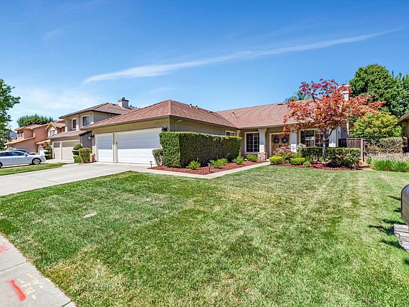 3rd image of 15202 Monticello Way