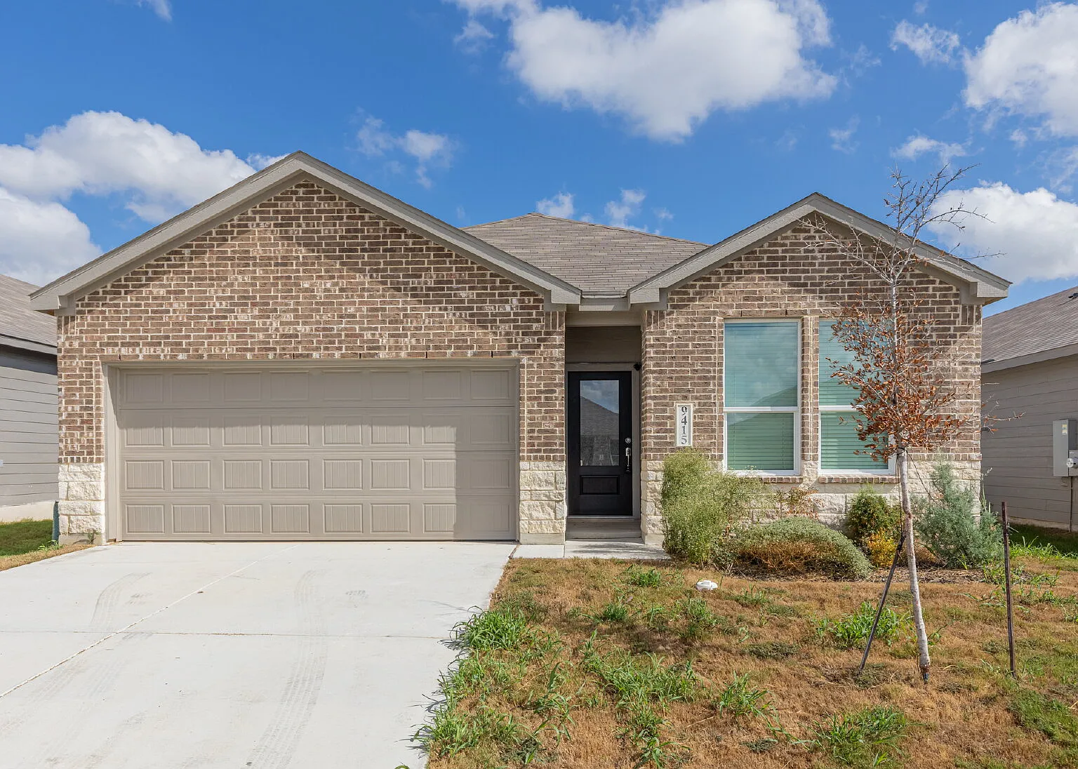 4 bed, 3.0 bath, 2240 sqft, $2,200 — Photo 1