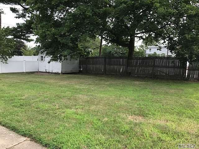2nd image of 183 Southwood Cir