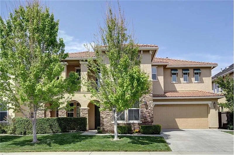 1845 William Bird Ave photo 1