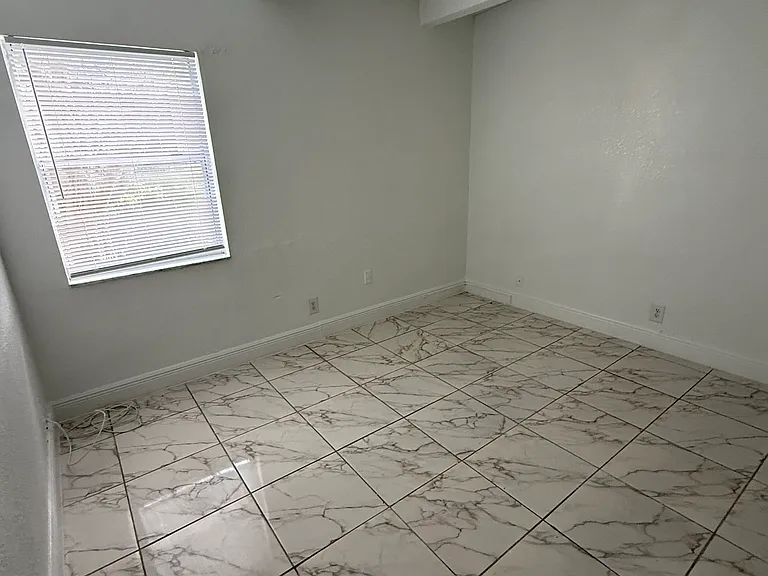 Royal Palms at Lauderhill — Photo 13