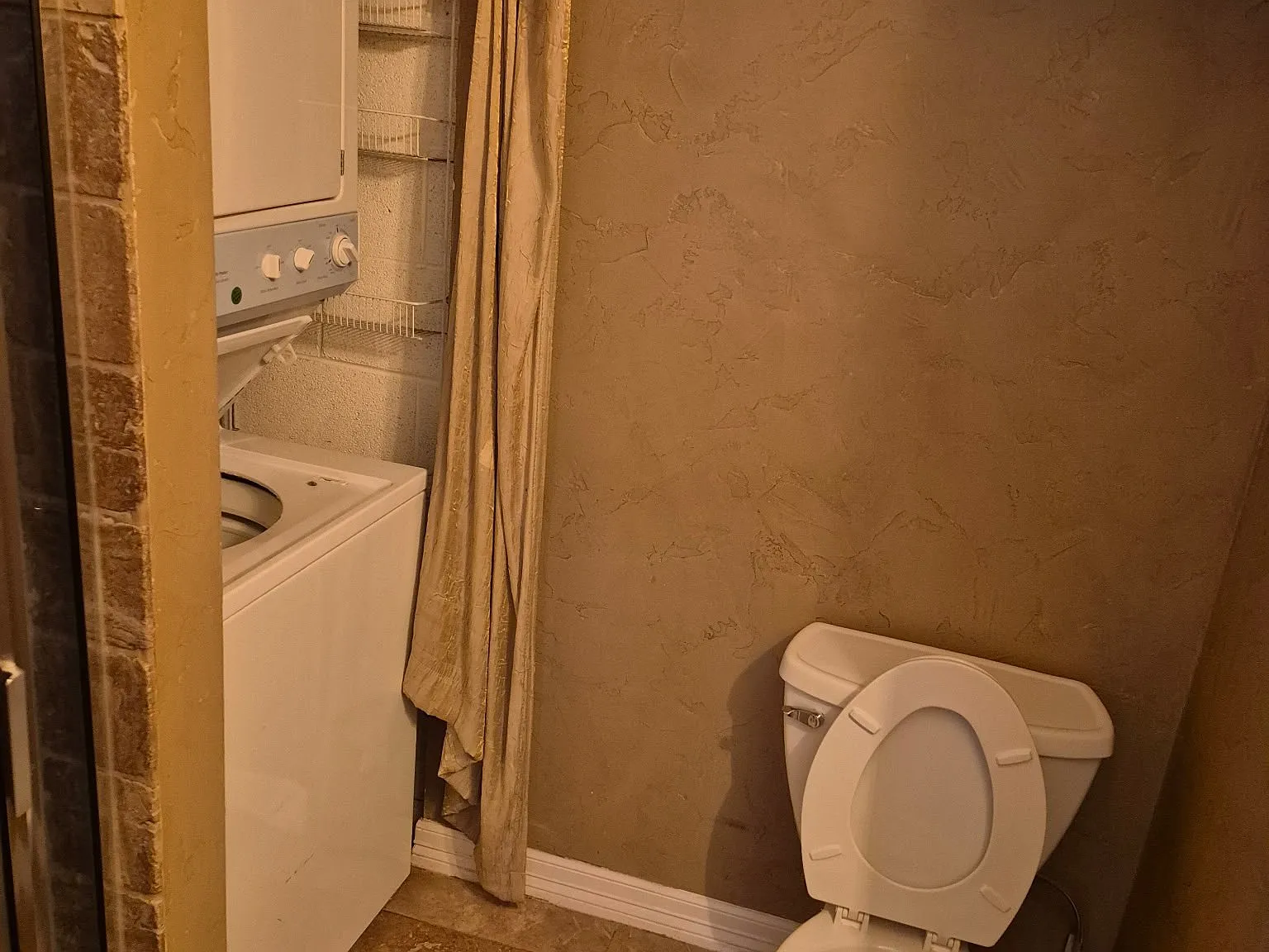 Studio, 800 sqft, $1,500 — Photo 2