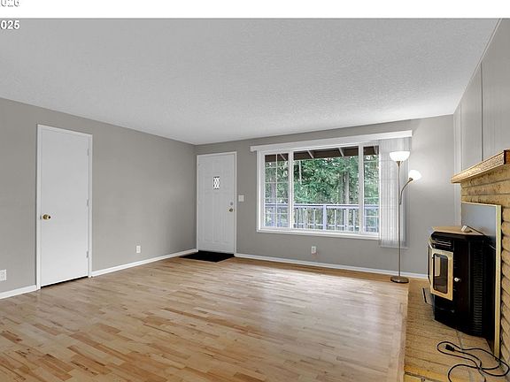 5th image of 29652 Lusk Rd