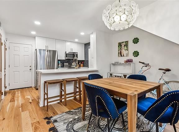 5th image of 2727L Constance St #D