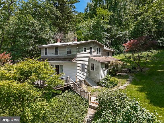 5th image of 150 Cooks Glen Rd
