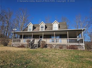 73 Cala Ln, Alum Creek, WV 25003