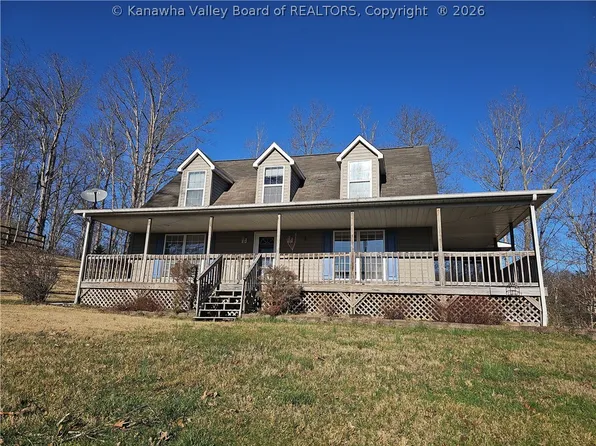 73 Cala Ln, Alum Creek, WV 25003