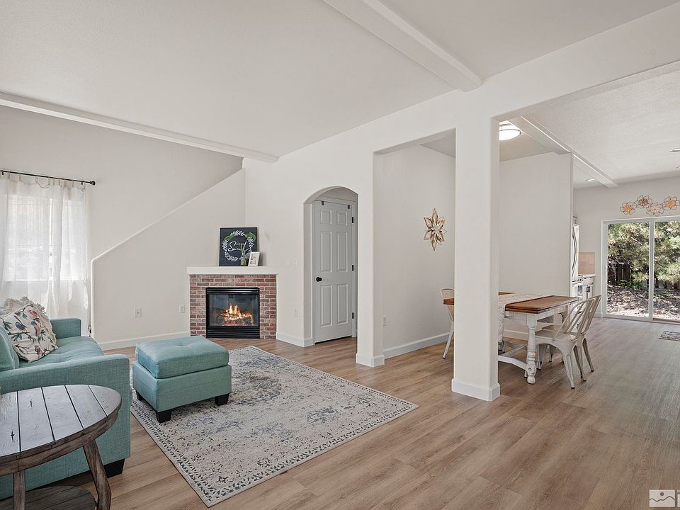1st image of 3555 Niblick Dr