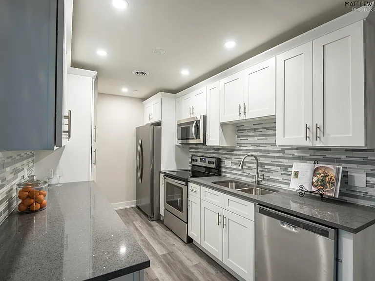 5721 Circle Dr #204 — Photo 2