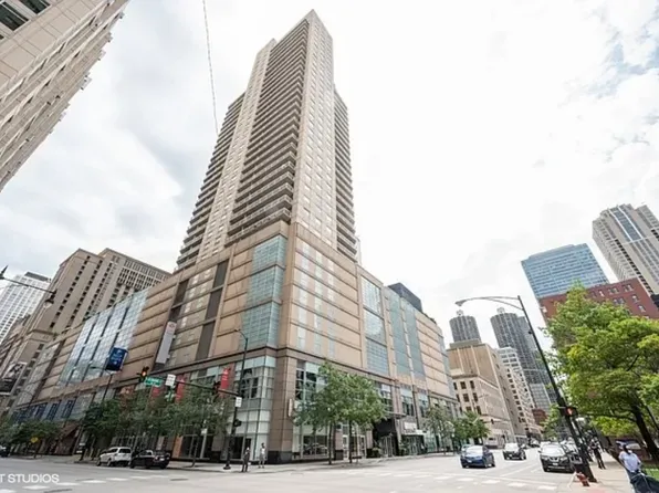 545 N Dearborn St #W1203, Chicago, IL 60654