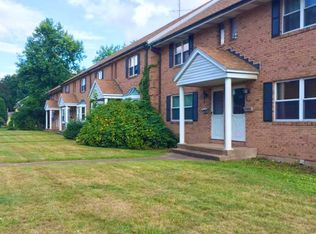 656 Middle Tpke E, Manchester, CT 06040