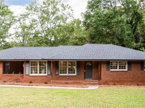 214 Indian Creek Dr, Monroe, GA 30655
