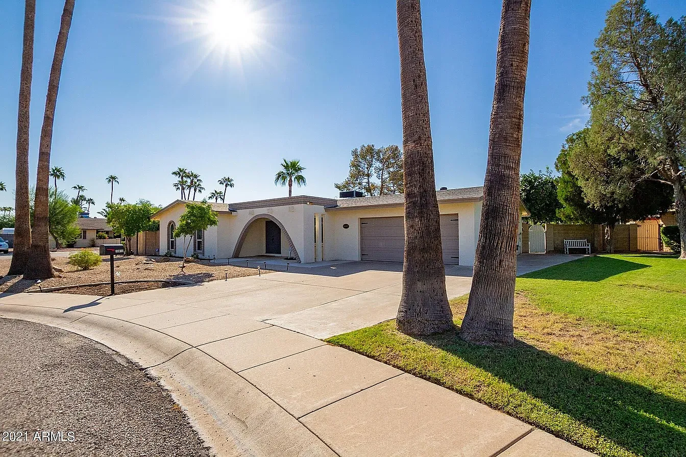 4 bed, 2001 sqft, $3,400 — Photo 4