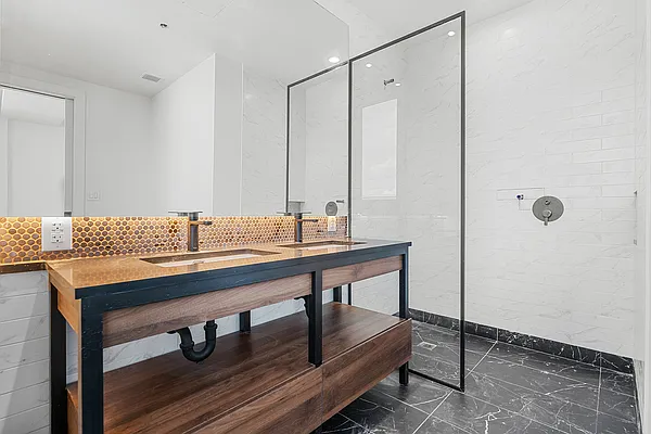 Rented by West 124th Manager LLC | media 20