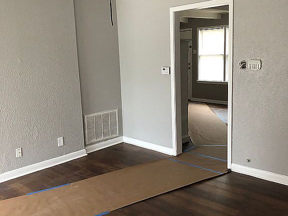 5th image of 734 Woodson Cir