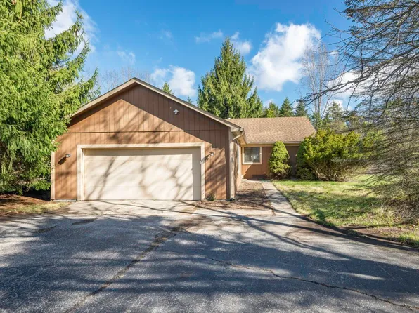4425 Dexter Townhall Rd, Dexter, MI 48130
